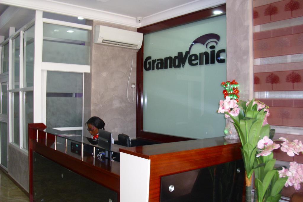 Grand Venice Transit Apartments Lagos Buitenkant foto