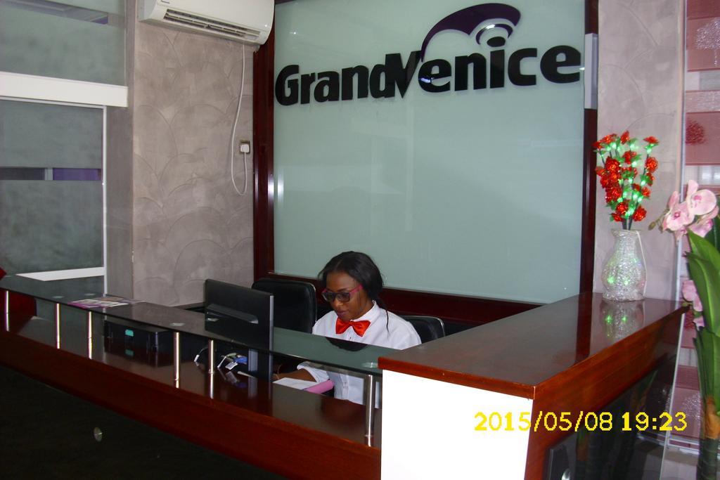 Grand Venice Transit Apartments Lagos Buitenkant foto