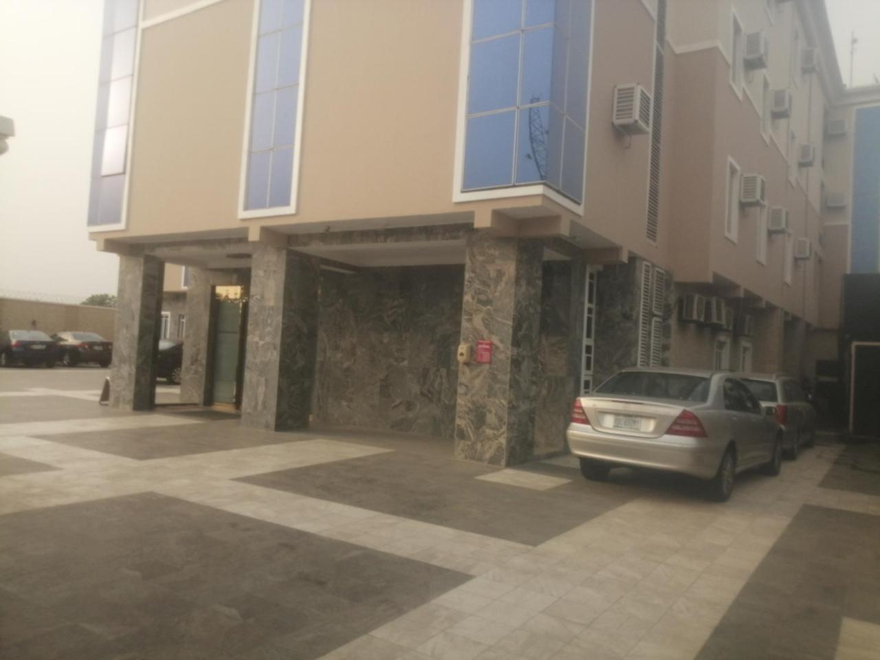 Grand Venice Transit Apartments Lagos Buitenkant foto