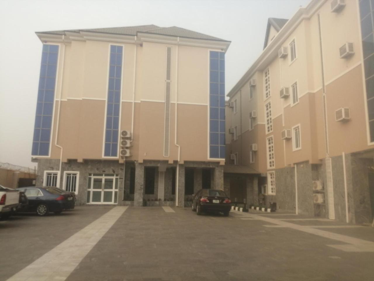 Grand Venice Transit Apartments Lagos Buitenkant foto