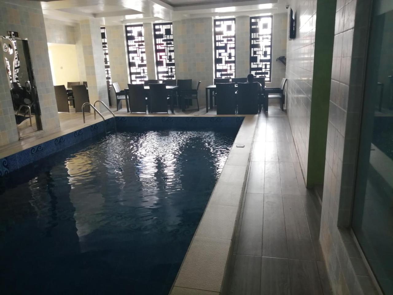 Grand Venice Transit Apartments Lagos Buitenkant foto