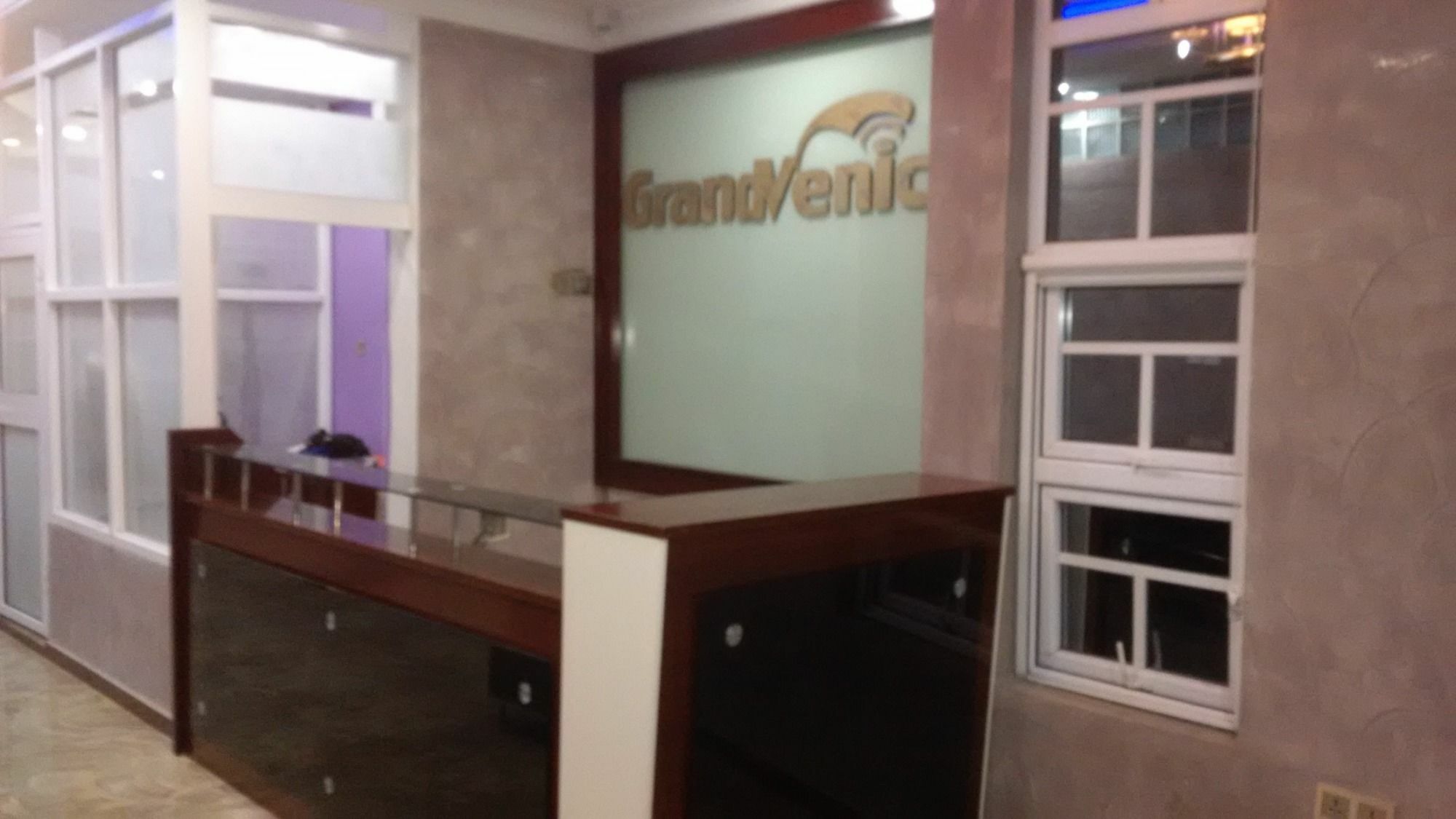 Grand Venice Transit Apartments Lagos Buitenkant foto